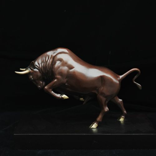 吴尧辉铜雕摆件顶牛办公室工艺品雕塑艺术品办公室家用摆件