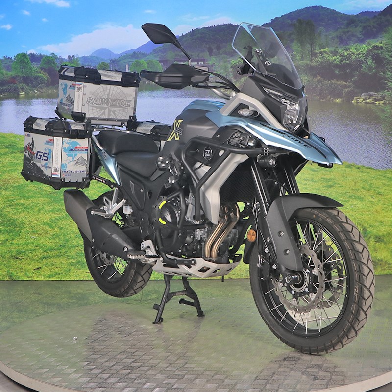 适用凯越5X保险杠前下护杠碳钢护杠防撞护壳防倒改装配件