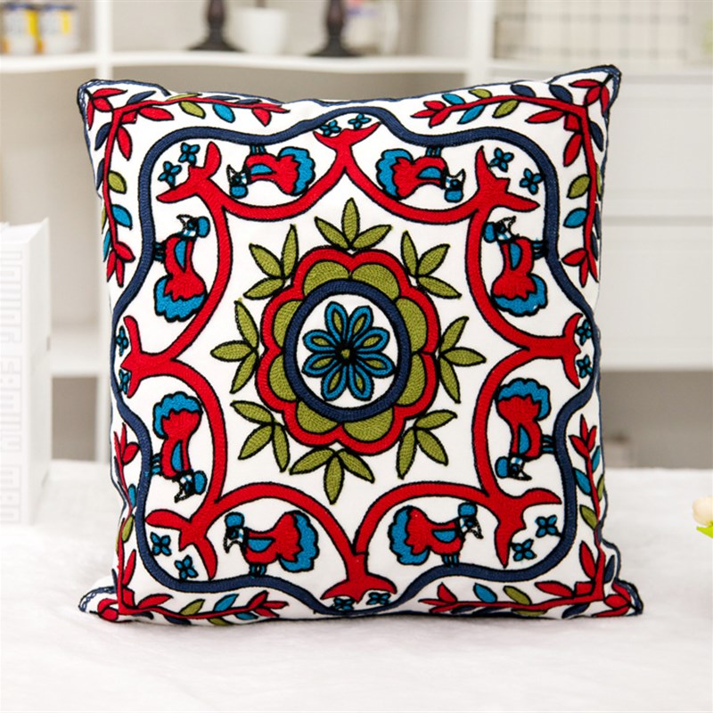 刺绣民族风靠枕抱枕床头靠背沙发靠垫套抱枕套汽车靠垫棉麻抱枕