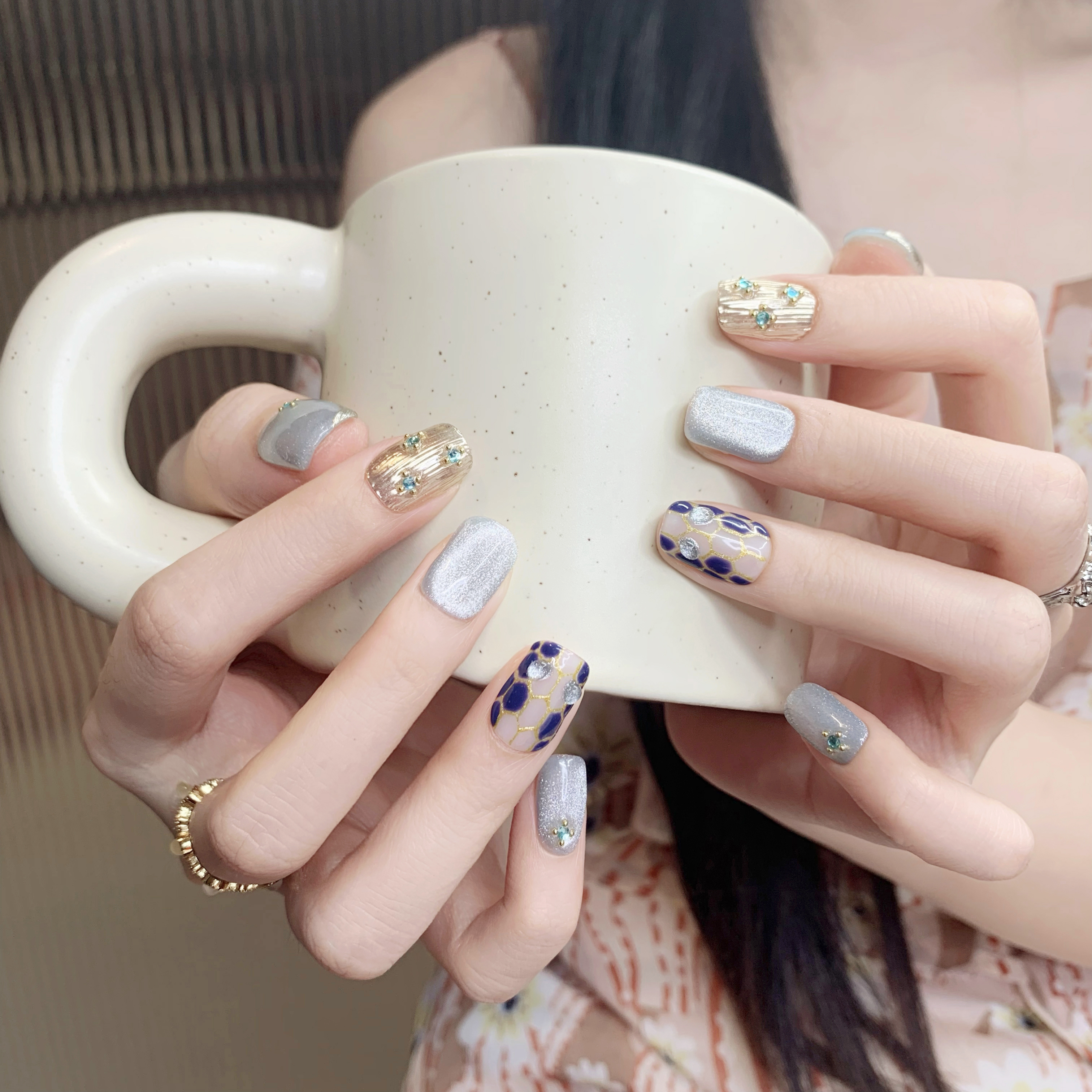 【娜迦】纯手工穿戴甲2025新款高级感短款美甲成品可拆卸指甲贴片