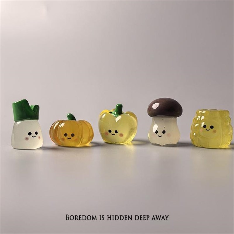 无聊了!摆一堆夜光蔬菜造型情绪莫生气解压小摆件显示器工位装饰