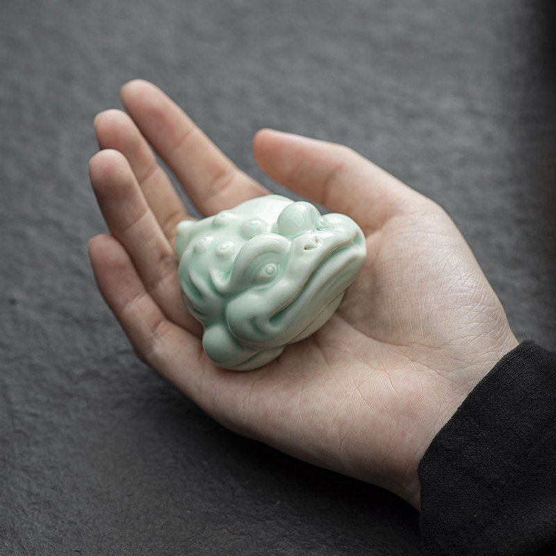 创意陶瓷小金蟾摆件 个性茶宠茶玩小萌宠茶几桌面装饰品茶具盖置