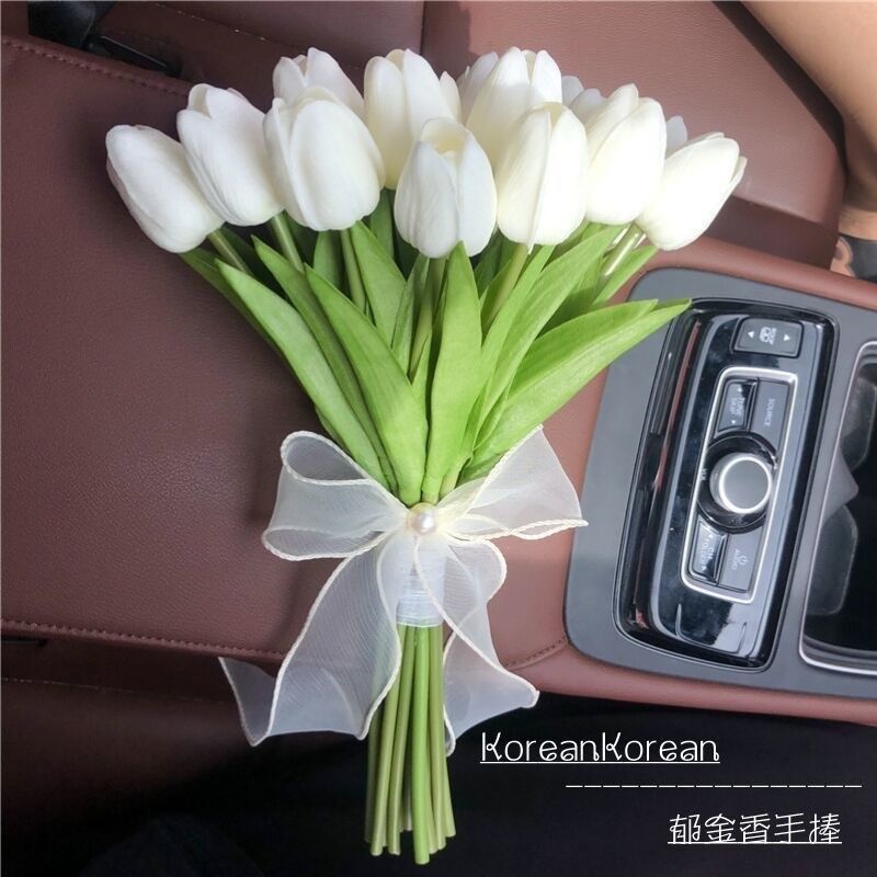 领证登记手捧花高级白色郁金香新娘结婚仿真花花束假花拍照小道具