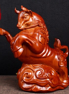 桃木牛摆件生肖牛实木雕刻牛气冲天吉祥物招财木质办公室客厅装饰