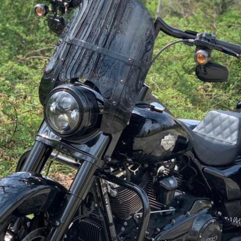 美产孟菲斯哈雷17年后路王定制改装风挡加高快拆黑色挡风玻璃透明