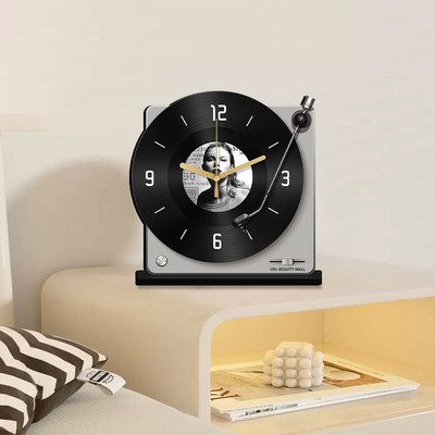 2025新款黑胶唱片桌面时钟装饰品客厅玄关摆件高级感可爱静音座钟
