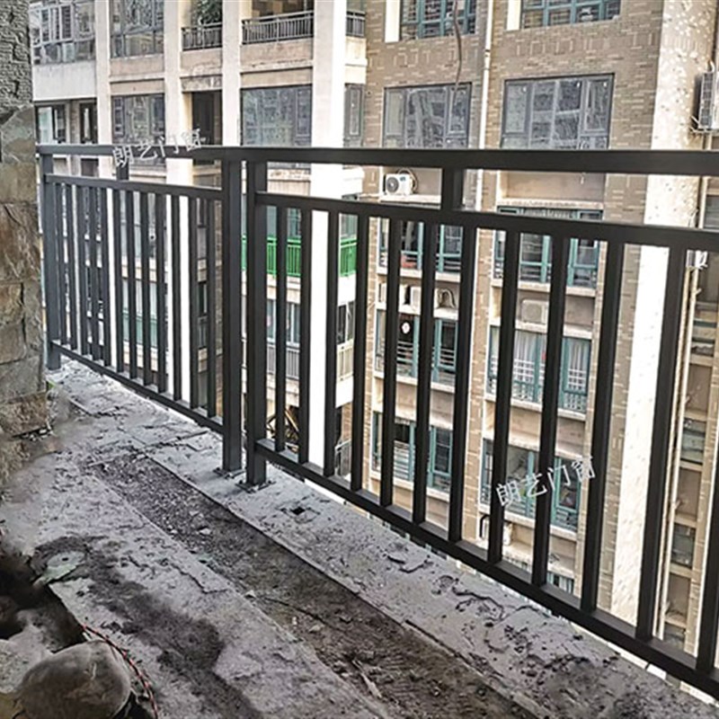 深圳30不锈钢栏杆阳台护栏钢化玻璃扶手围栏室内窗防护香港定制