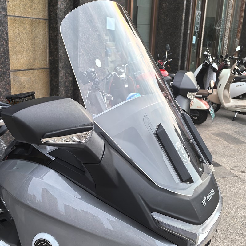 适用于派方 星舰前挡风玻璃加高加厚风挡改装护胸挡雨板配件