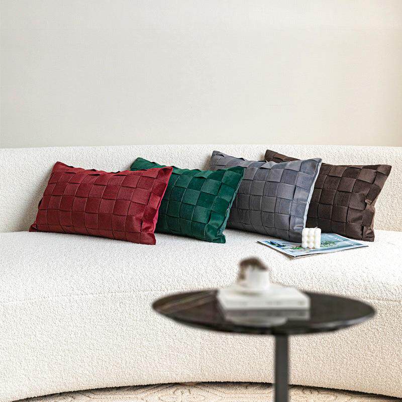 轻奢复古丝绒编织抱枕红色绿色沙发腰枕样板间靠枕长方形软装搭配