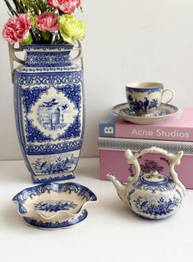 蓝色玄鸟系列 雅顿中古瓷经典青花玄鸟黑瓷提壶釉中彩蛋糕碟