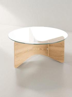 Umbra Madera 圆形 现代和现代咖啡桌，