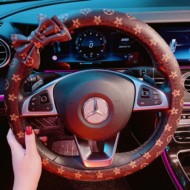 2022新款经典花汽车方向盘套四季通用夏季耐磨防滑皮车把套女可爱