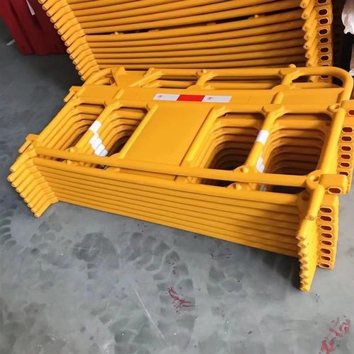 1.8米新料三孔水马1.5米注水围挡1.2米施工可移动护栏分流隔离墩*