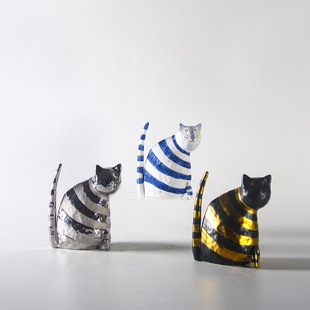 卡通风手绘蓝白条纹陶瓷猫咪摆件书房客厅样板间儿童房软装售楼处