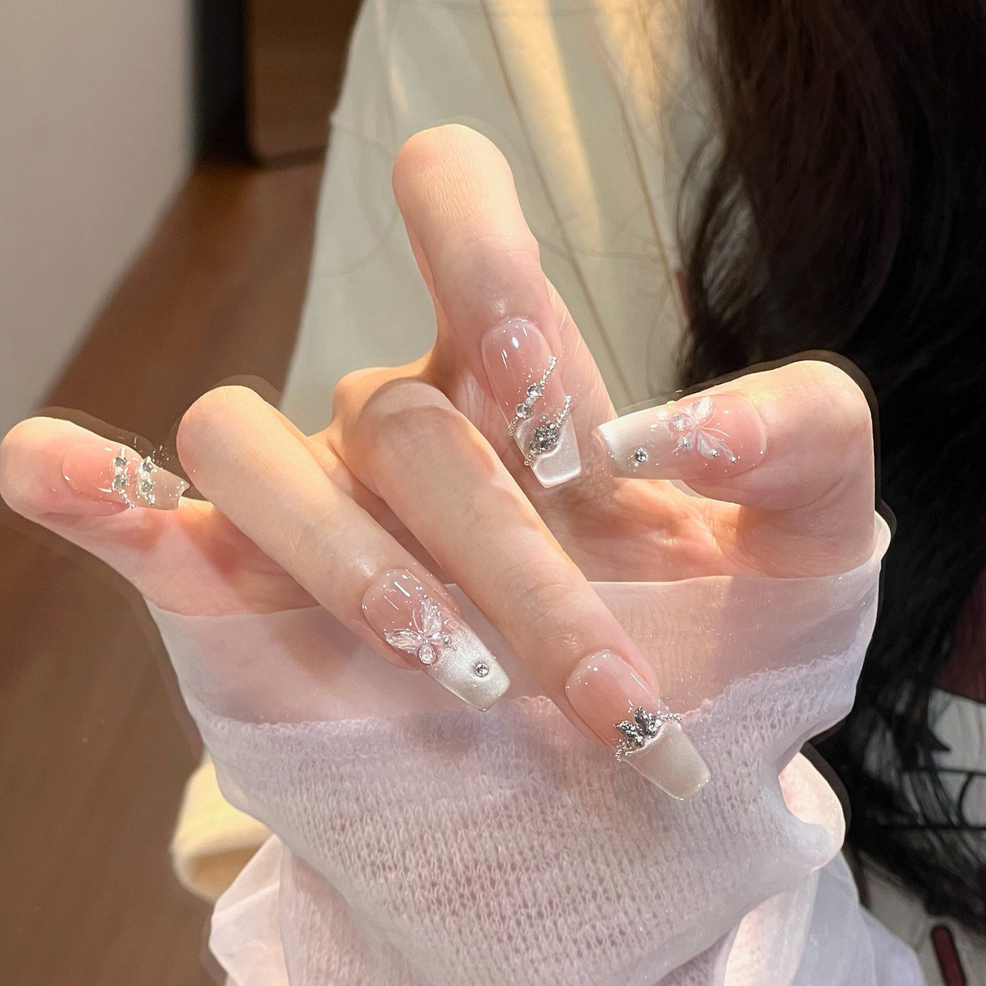 植兔蝴蝶仙子穿戴甲美甲手工清透感猫眼中长款裸色新娘高级感甲片