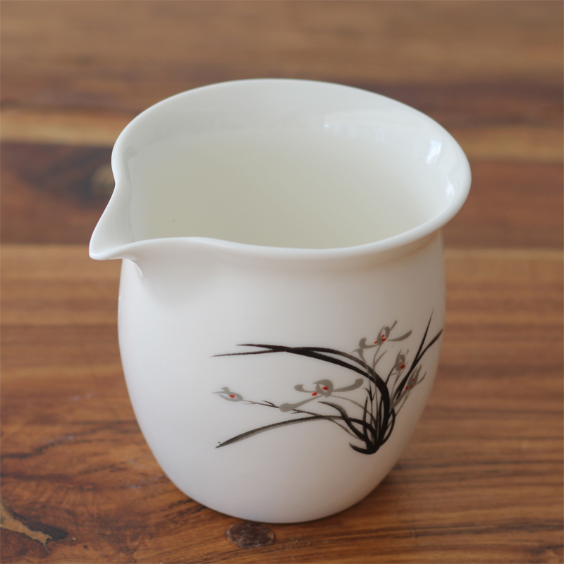 公道杯陶瓷大号分茶器亚光脂白兰花茶海功夫茶具均杯复古茶道配件