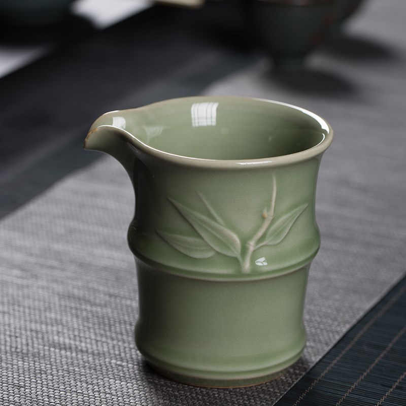龙泉青瓷闻香杯陶瓷家用泡茶分茶器公平杯功夫茶杯手工公道杯匀杯