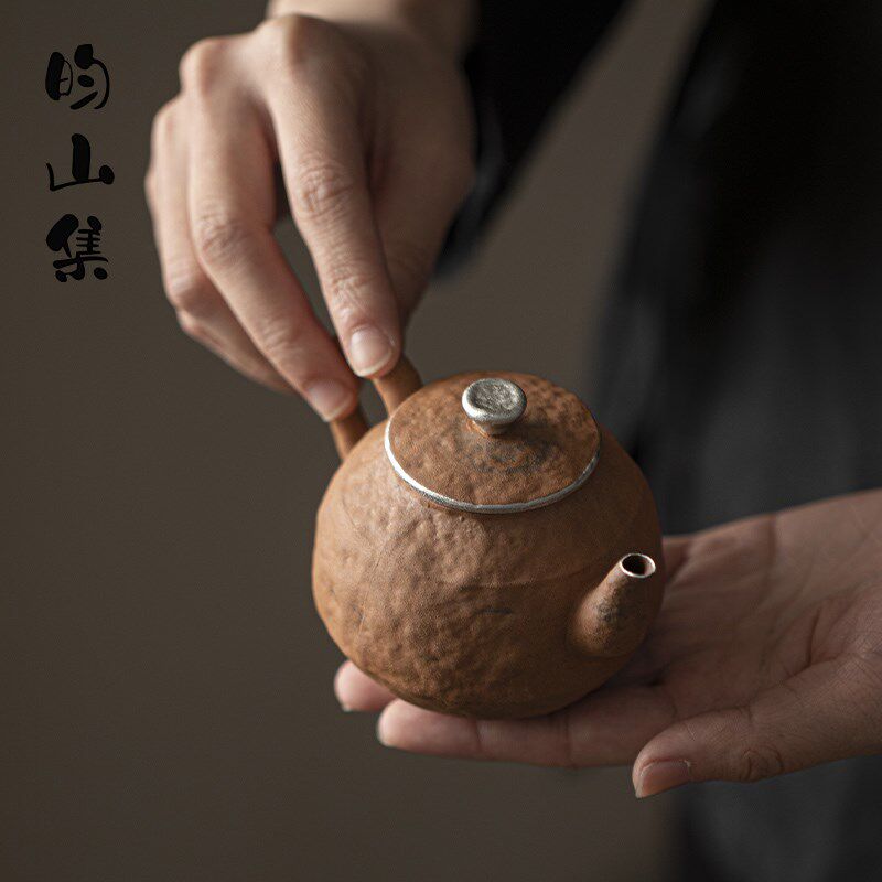 老岩泥茶壶泡茶手工鎏银手把壶中式复古粗陶古拙壶功夫茶具小单壶