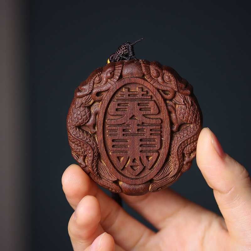 沉香木双龙戏珠车载挂件车内装饰品木雕刻出入平安牌汽车吊坠摆件