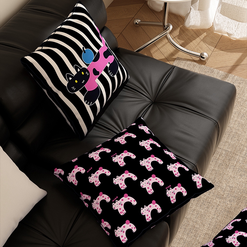 卡通抱枕沙发客厅高级感靠垫靠枕床头靠背垫午睡枕头正方形抱枕套