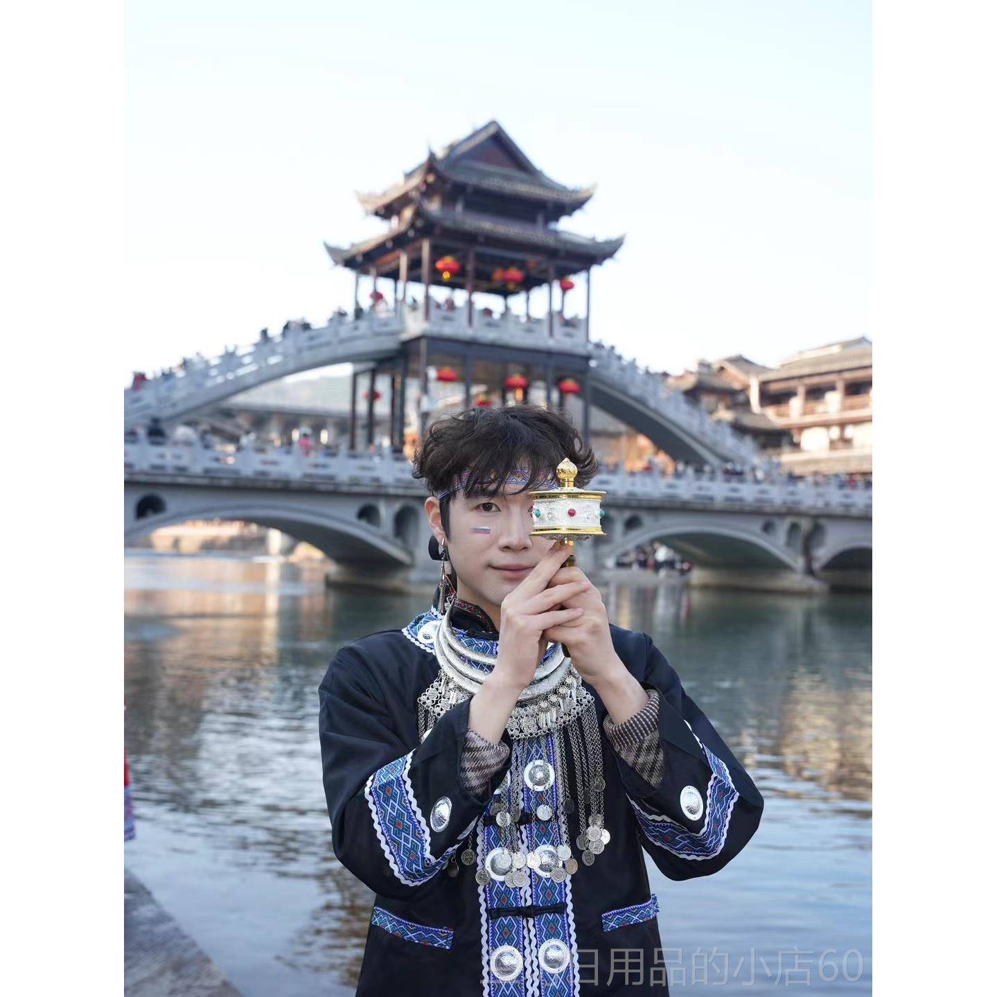 高档苗族苗族贵州舞台服装家族舞蹈服装土西数少民湘族表演服装