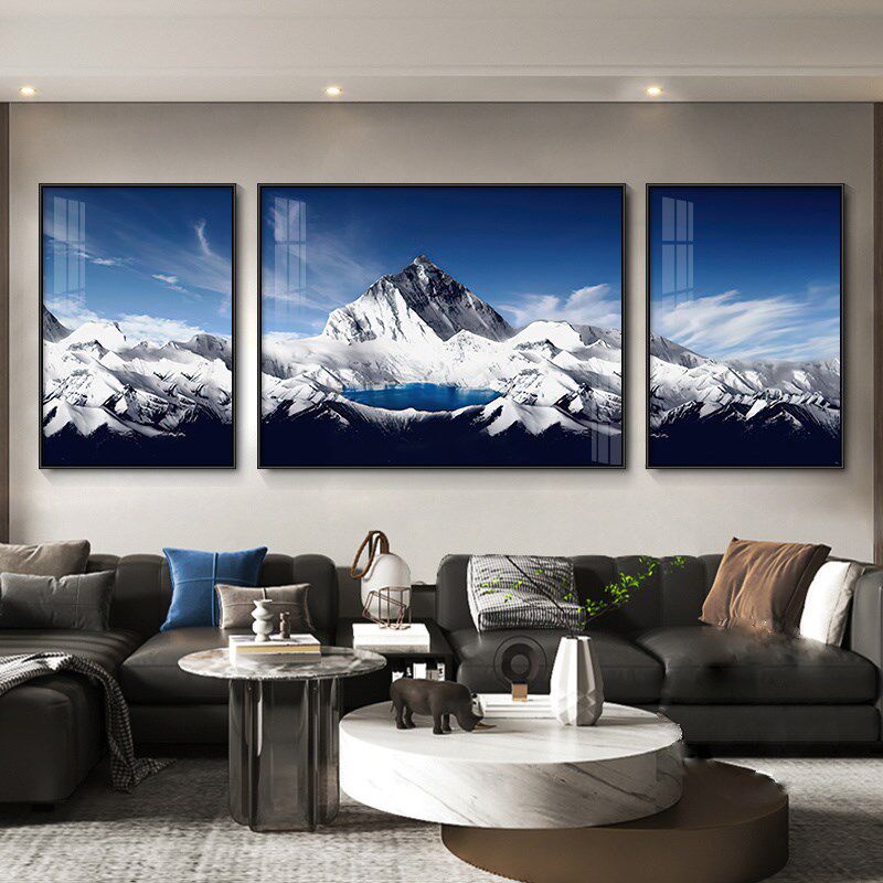 客厅装饰画珠峰梅里贡嘎雪山沙发背景墙挂画三联日照金山风景壁画