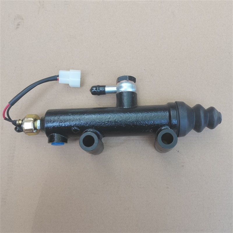 收割机刹车总泵 玉米收割机刹车总泵 雷沃小麦收割机原厂原车配件,农机/农具/农膜,农机配件,淘宝优惠券,粉丝福利购,淘宝优惠卷