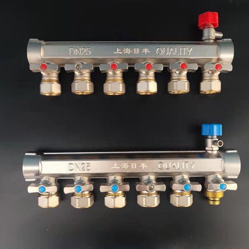 地暖黄铜分水器接主管道32PPR接20地暖管