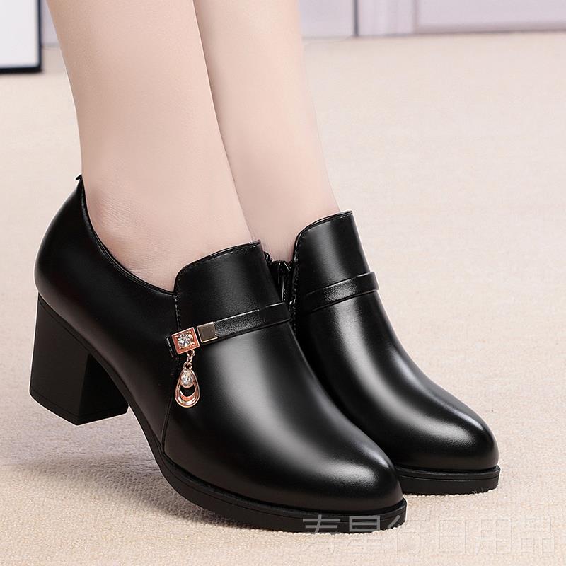 正品季采购产中年妇女鞋，高跟鞋，真皮模特品t台鞋，大尺寸妇女