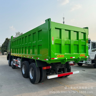 前四后八豪沃自卸车出口 矿用双桥工程车 右驾驶舱集装箱后翻车