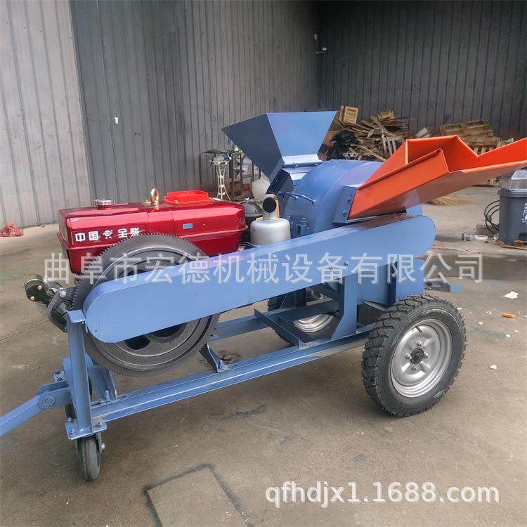 中小型木柴粉碎机移动式柴油移动木屑机电动木粉机