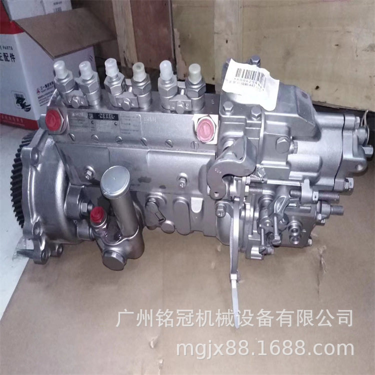 三一SY215-9加藤HD820-3 神钢SK200-6E 6D34发动机柴油泵总成