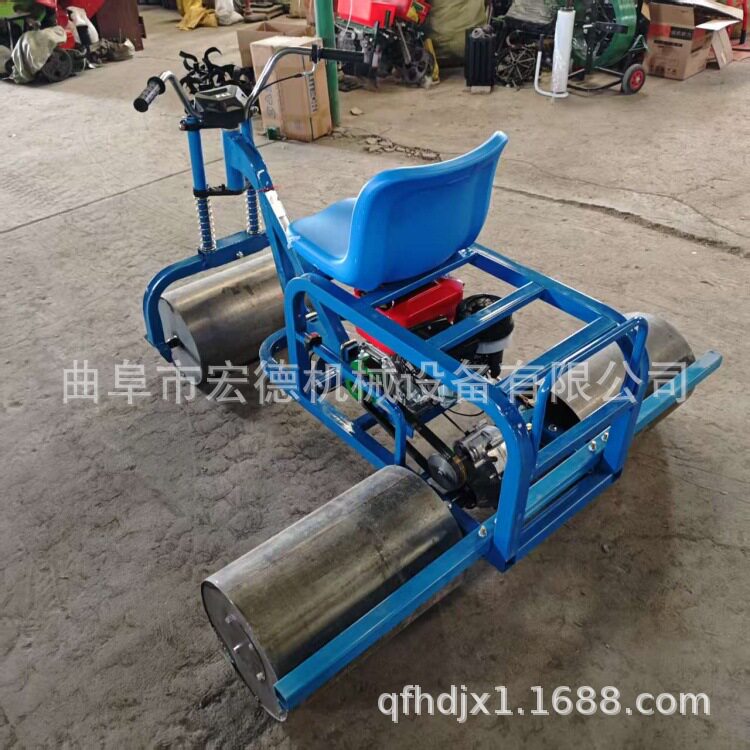 新款小麦压地机三轮柴油电动