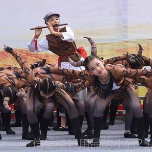 高档万圣节cosp出演服儿童王二小舞蹈万圣二节装 牛服少年王服小表