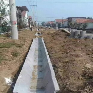 PC排水沟L型导水槽成品仿石U型导流槽水泥预制排水槽直角圆弧