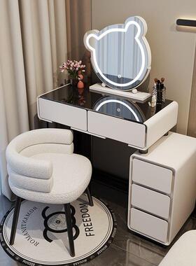 新款RMD小型室梳妆台卧户现代简约奶油风主卧斗柜一体轻奢板岩化