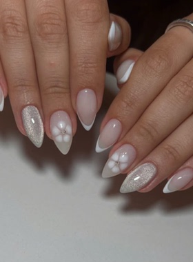 白色花朵法式海莉穿戴甲手工中长简约老钱美甲高级绝美杏仁指甲