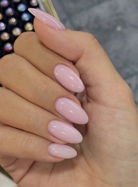 粉色裸色纯色海莉穿戴甲手工中长款简约老钱美甲高级绝美杏仁指甲