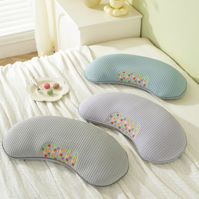 夏季枕头枕芯护颈椎助睡眠凉枕男家用单个韩式月牙冰丝凉豆豆枕头