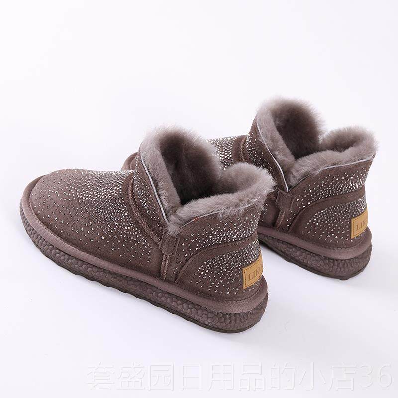 高档棉满钻筒雪地女2024年新款水钻短款可爱软萌真皮靴冬季短保暖