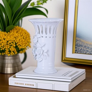 陶瓷镂空雕刻花瓶白瓷客厅家居餐桌面装饰品博古架床头书房摆设