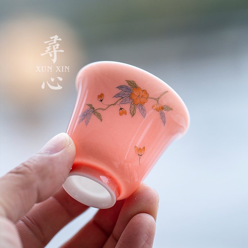 寻心桃红手绘主人杯陶瓷鸢尾青单杯铃铛杯品茗杯釉上彩茶杯闻香杯
