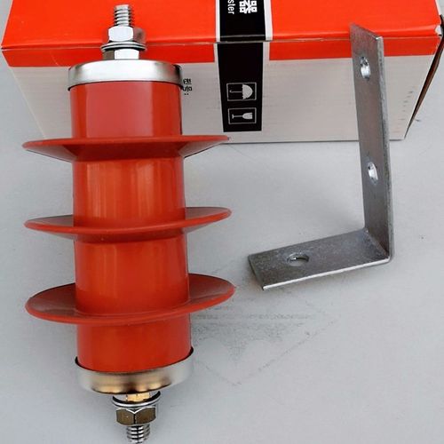 避雷器脉冲电子围栏系统畜牧养殖网专用配件避雷针高压支架防雷器