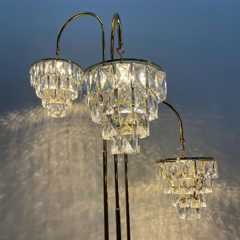 新款婚庆冰条水晶发光路引婚礼堂欧式铁艺吊灯冰晶引路灯舞台装饰