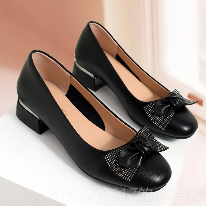 正品妈妈鞋中单鞋皮软底2025春秋新款中老年跟中年女士鞋舒适皮子