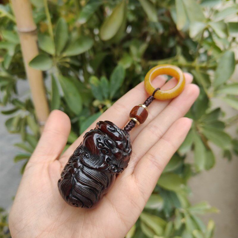 西藏牦牛角手把件牦牛角貔貅挂件牦牛角貔貅吊坠天然真品牛角挂件