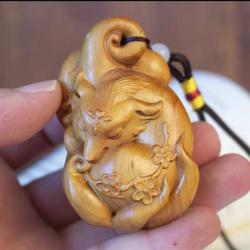 太行崖柏木雕九尾狐狸手把件实木雕刻文玩工艺品女生桌面手工礼品