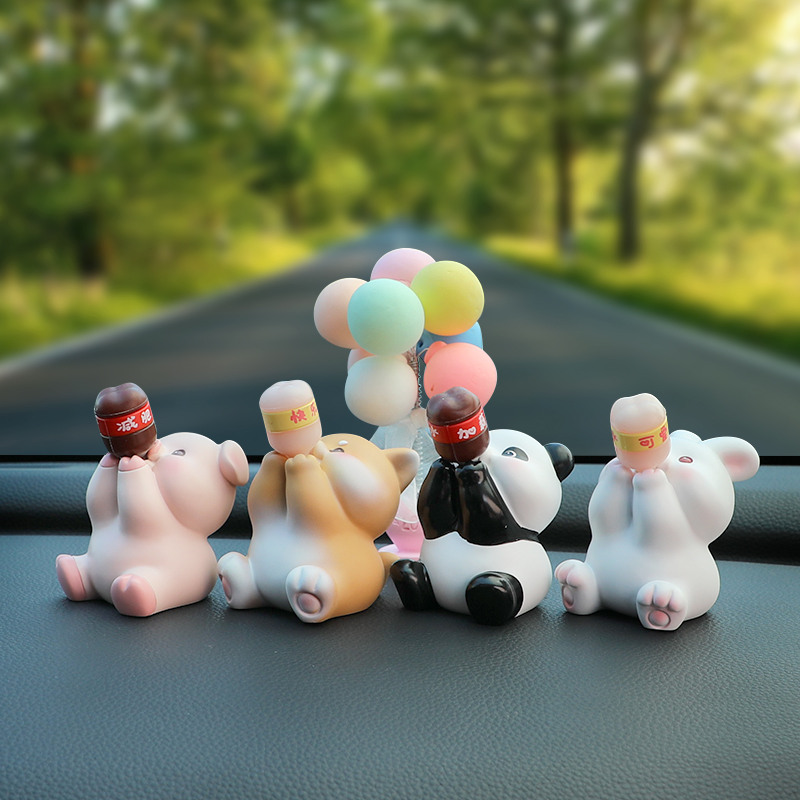汽车内饰品摆件2022新款中控台可爱公仔桌面摆设车载装饰品大全女