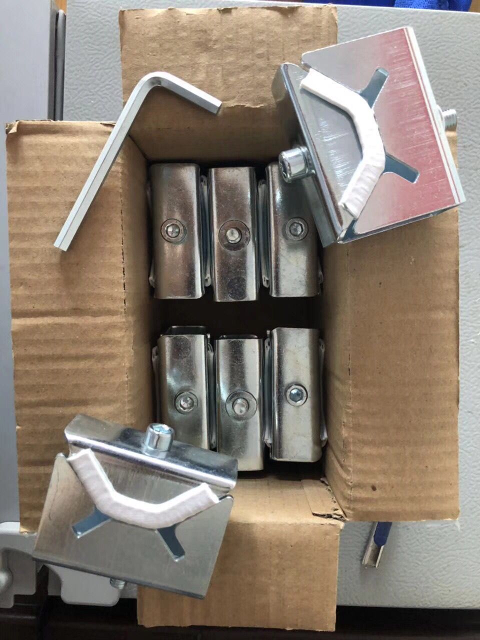 防盗门尼龙四门固定器样品