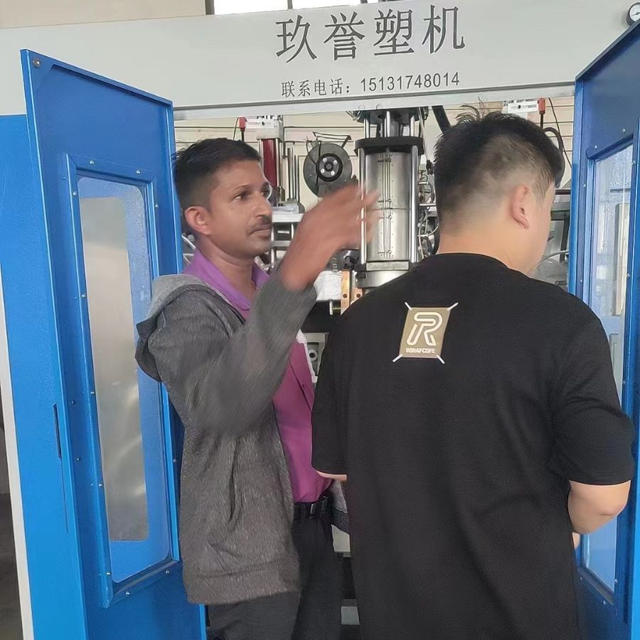 全自动吹瓶机省时省力简易喷壶